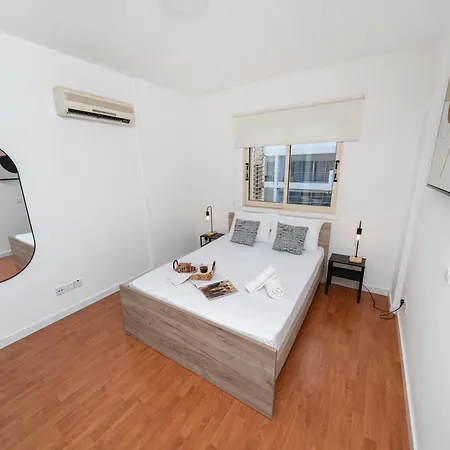1 Bedroom Flat Lägenhet *