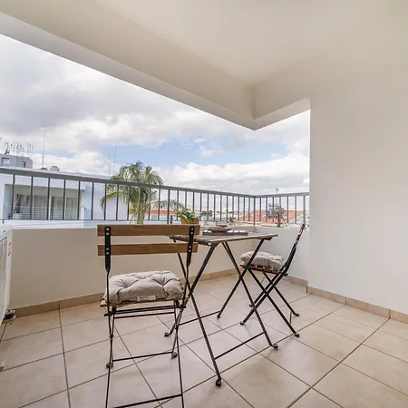 1 Bedroom Flat 尼科西亚